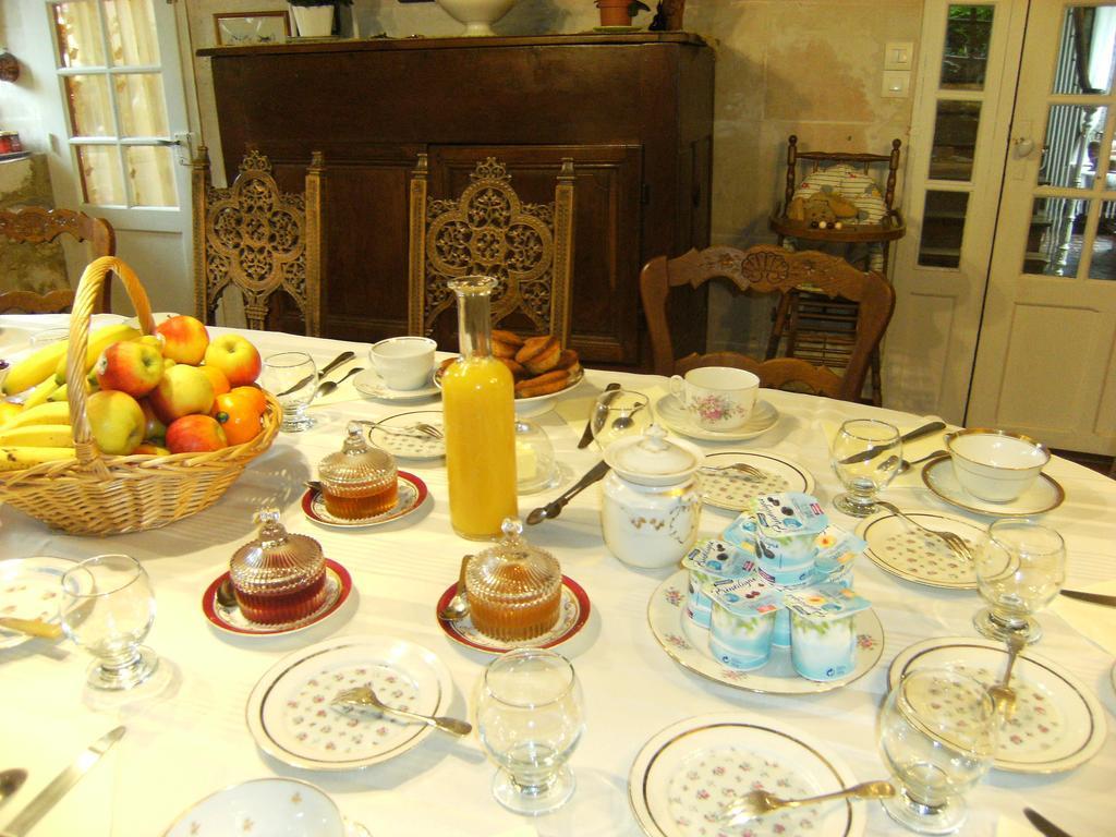 Le Relais Du Mont Chauve Bed & Breakfast Caumont-Sur-Aure Exterior foto